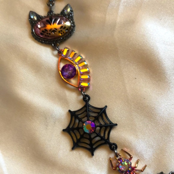 Betsey Johnson Glampire Faux Pearl Skeleton Hand & Halloween Icons Necklace NWT - Picture 8 of 16